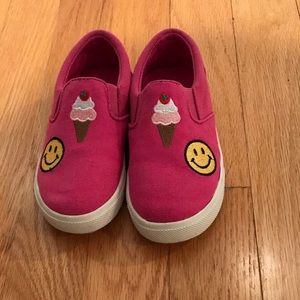Like new Pink slip on sneakers w/patches